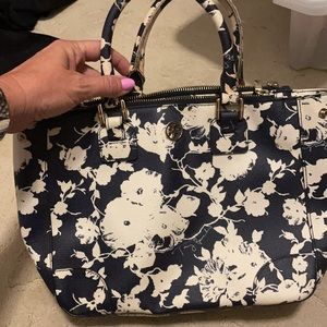 Gorgeous Tory Burch blue white floral handbag